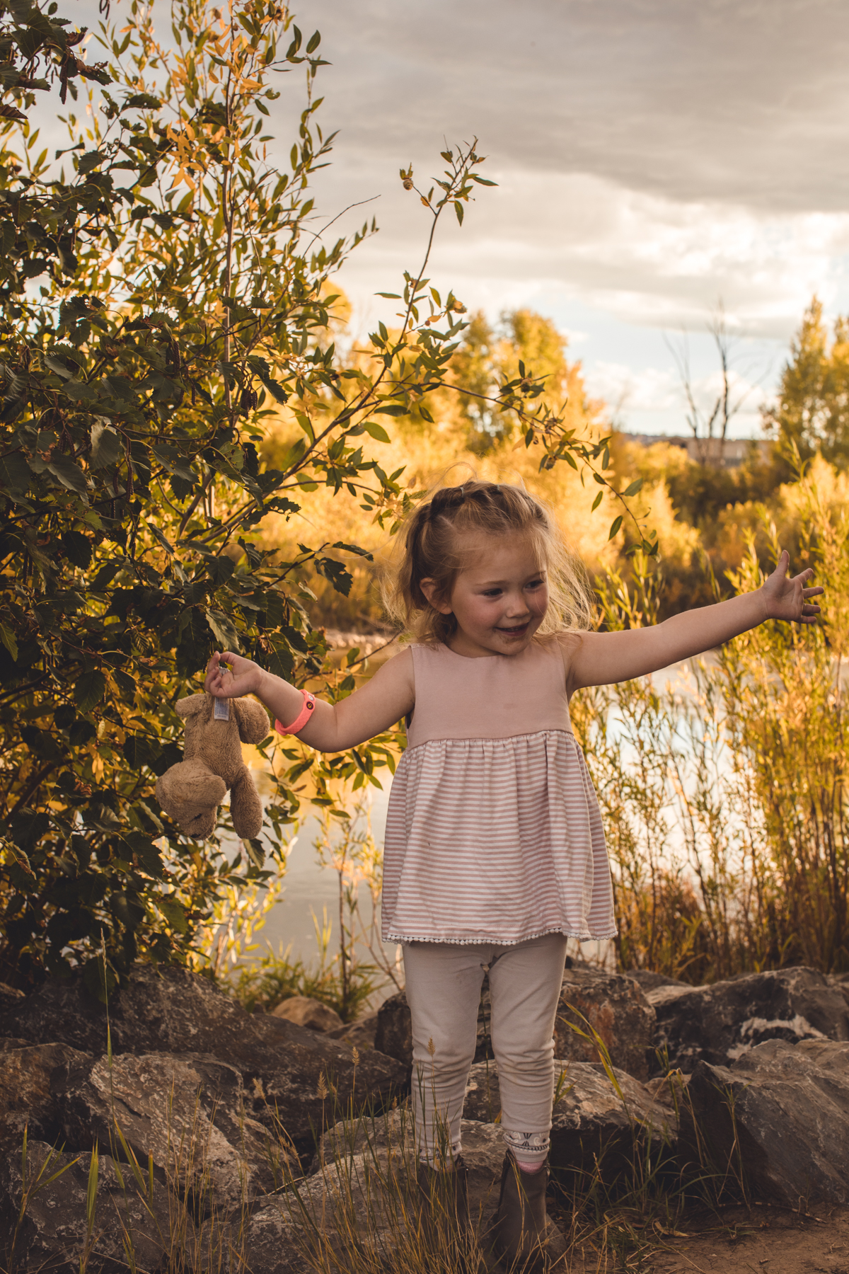 dark and moody child photo, Children Photographer, Child in Autumn woods,